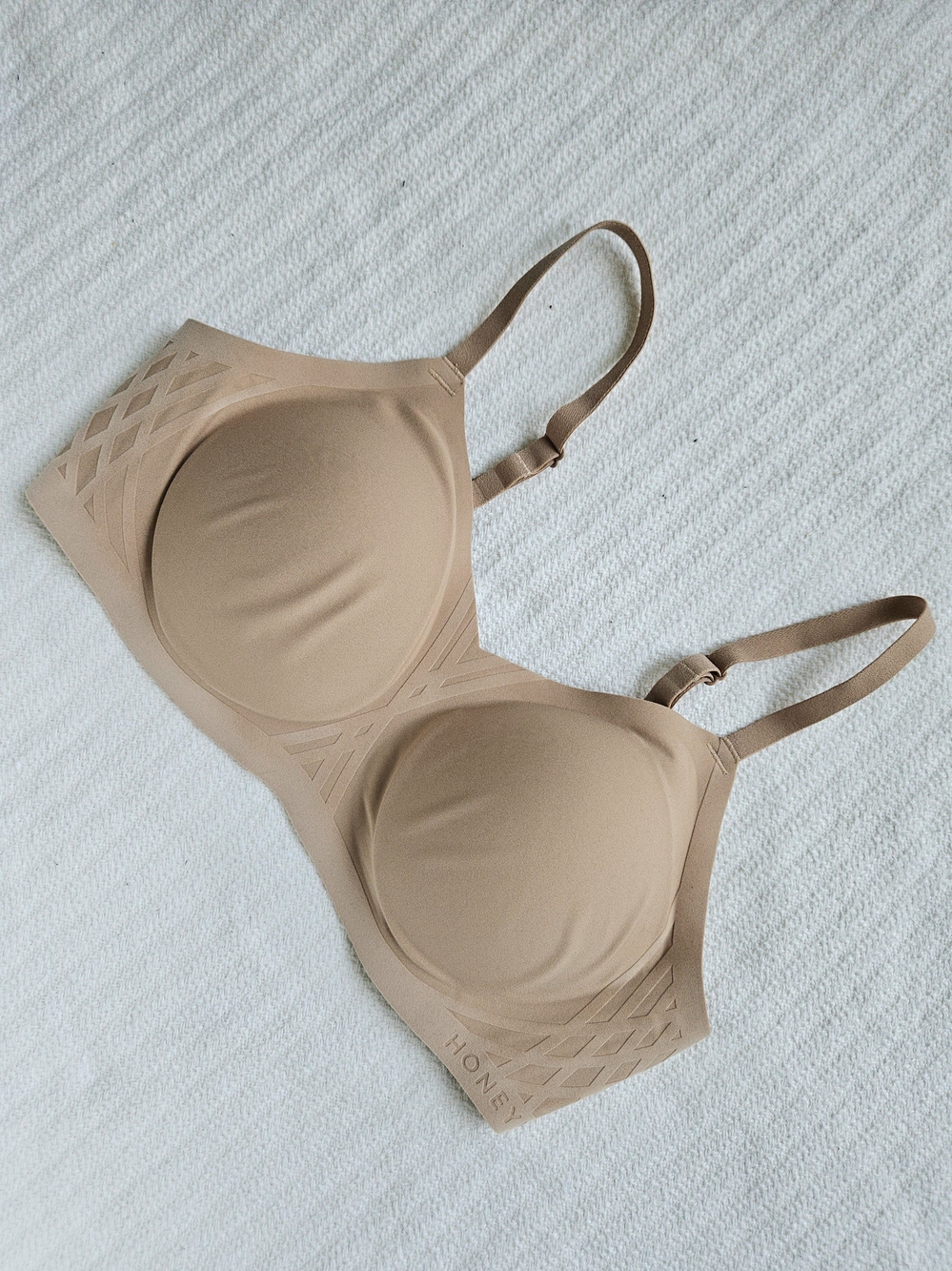 Honeylove Silhouette Bra 34B/C Sand Nude Wireless Seamless Hook & Eye Adjustable